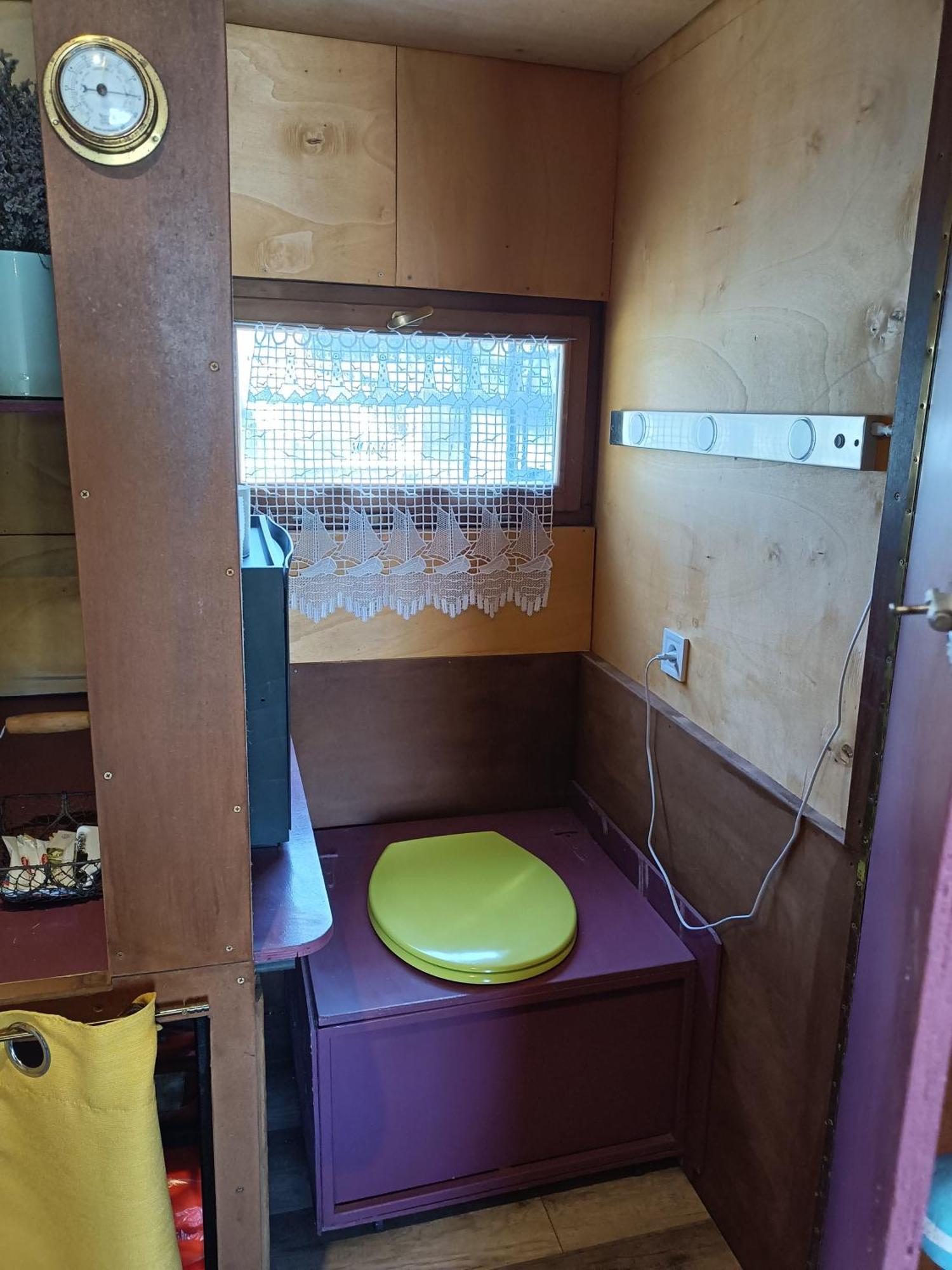 Ille Flottante, Maison Eclusiere Et Hebergements Insolites Sur Le Canal Hédé Eksteriør bilde